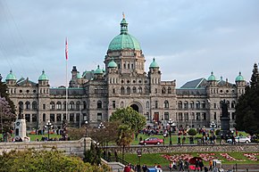 British Columbia Parliament Buildings - panoramio.jpg