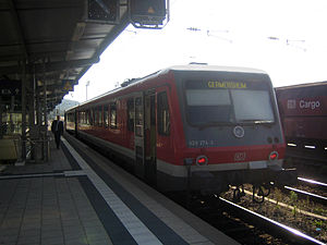 Bahnhof Bruchsal: Entwicklung, Gleis- und Bahnsteiganlagen, Betrieb