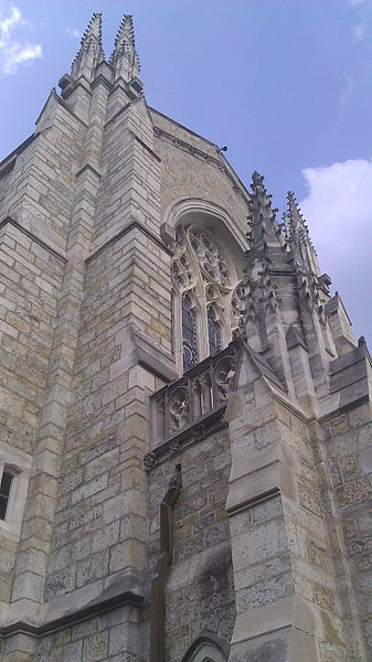 File:Bryn Athyn Cathedral 2 TheSciNerd.jpg