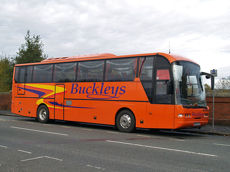 File:Buckleys coach (YN53 EXC), 15 November 2008.jpg