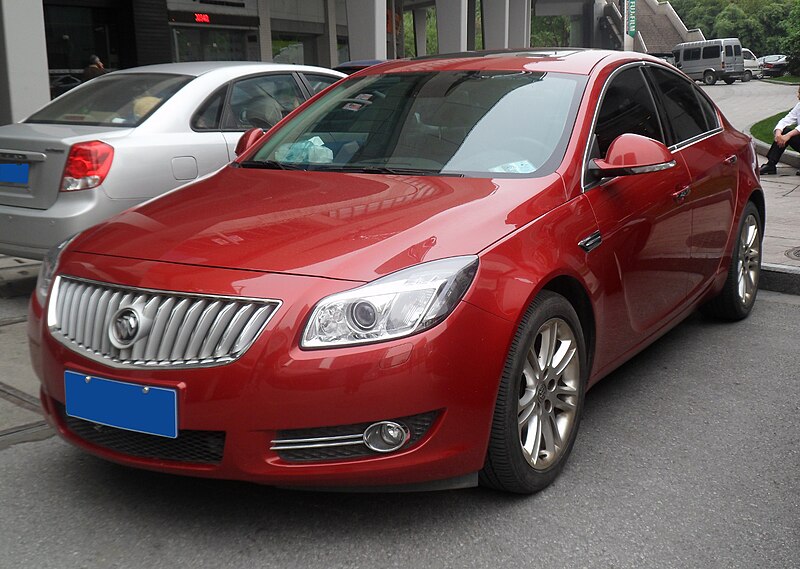 File:Buick Regal CN II China 2012-04-29.jpg