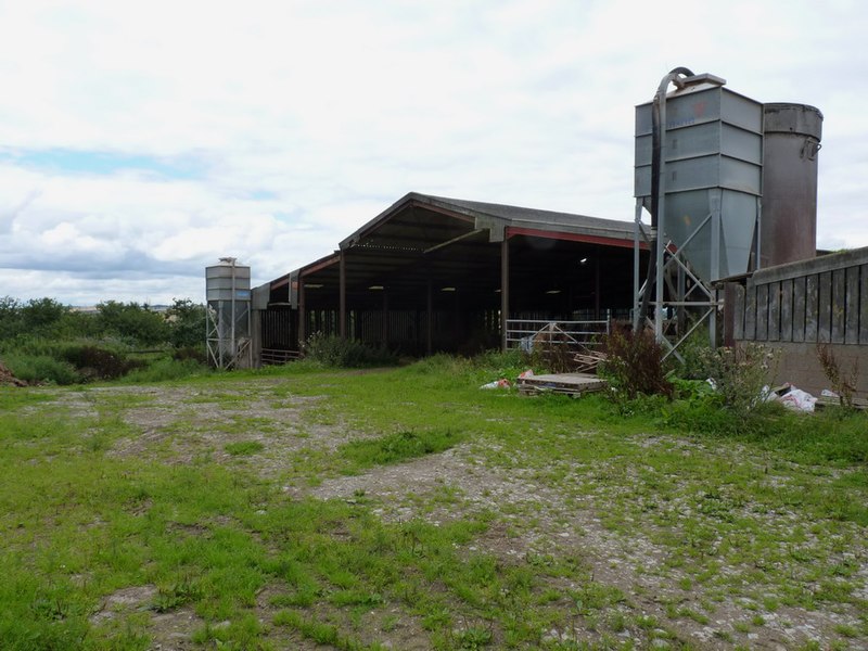 File:Buildings at Hillview Farm - geograph.org.uk - 1990287.jpg