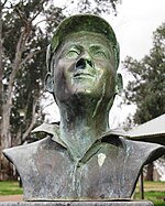 Bust of Bill Lawry.jpg