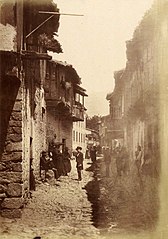Calle de Cuacos de Yuste en 1858, por Charles Clifford.jpg