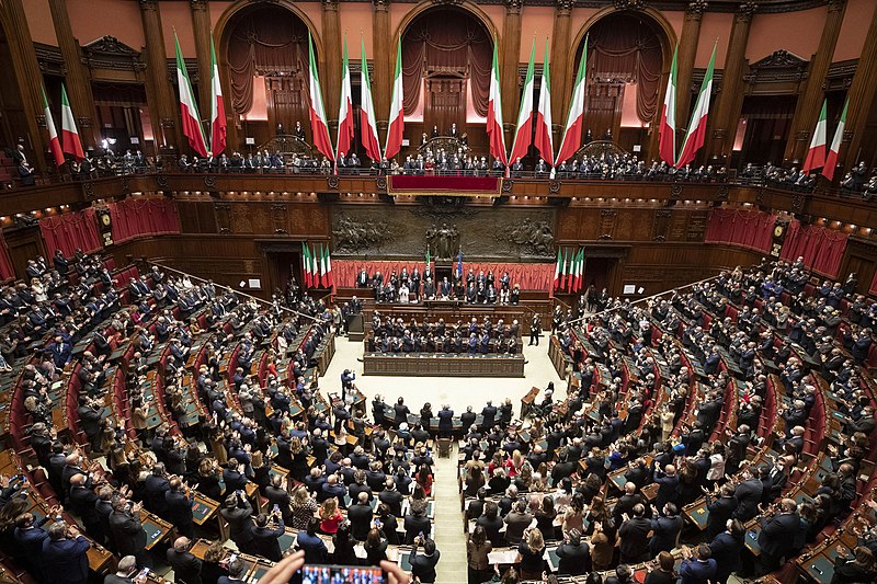 ファイル:Camera dei deputati Aula Palazzo Montecitorio Roma.jpg