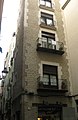 Dos edificis d'habitatges al carrer Regomir, 21-23 (Barcelona)