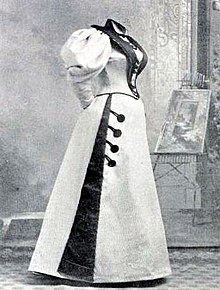 One of Casneau's_dresses from her guide Casneaus dress from her guide.jpg