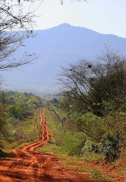 Fitxategi:Cerro Tres Kandu Paraguay.jpg