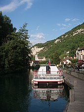 Vue du Canal de Savières à Chanaz.