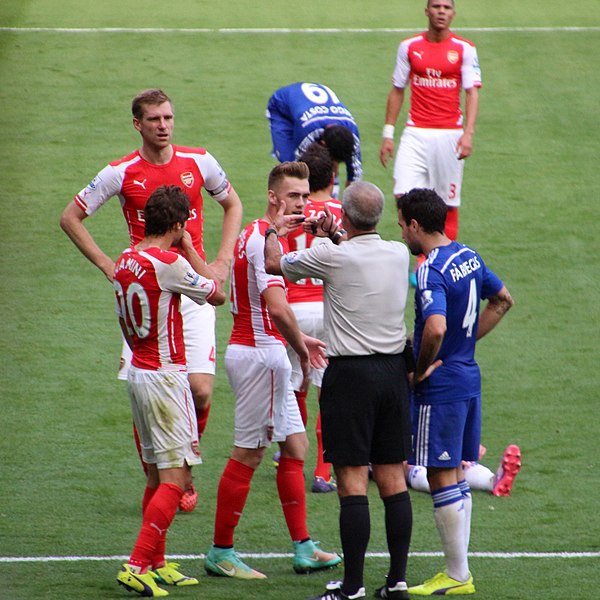 File:Chelsea 2 Arsenal 0 Top team performance, top of the league. (15449417351).jpg