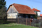 Čeština: Roubenka ve střední části Chotěšic English: Old house in Chotěšice, Czech Republic