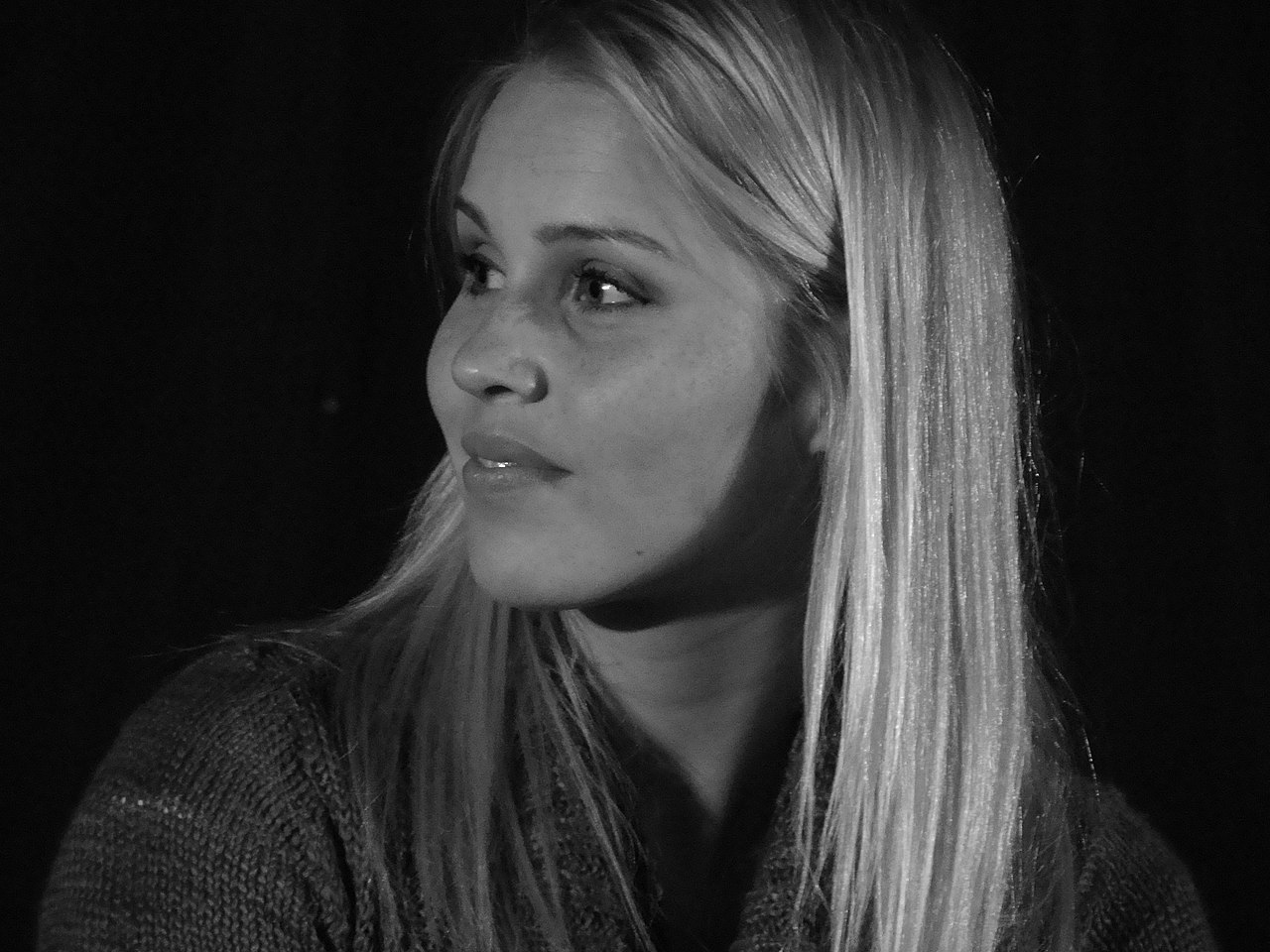 File:Claire Holt 2012 (2).jpg - Wikimedia Commons