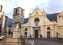 Piazza e Collegiata di San Michele Arcangelo