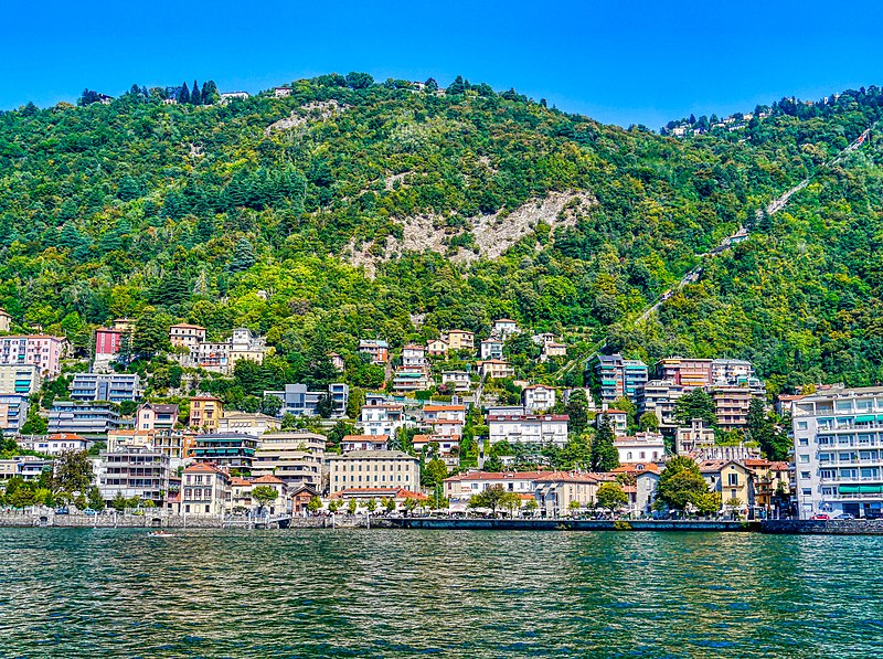 File:Como Vista sul Lago di Como & Sobborgi 08.jpg