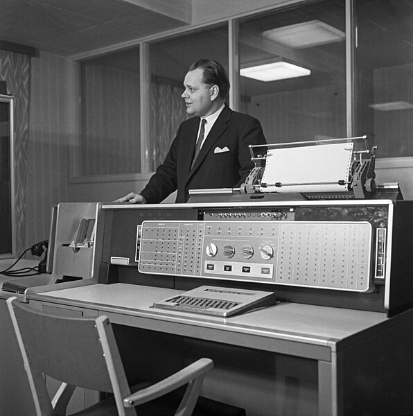 File:Computer-mainframe-1959.jpg