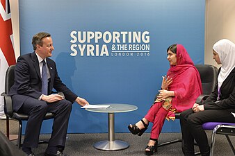 Malala och David Cameron på en konferens om Syrien, 4 februari 2016.