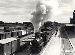 Staatsbahnhof Bahnsteige in Weimar um 1900