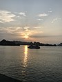 12: Halong Bay, vistas del atardecer desde el Barco