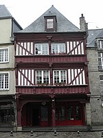 Dinan (22) Place des Cordeliers n° 12.JPG