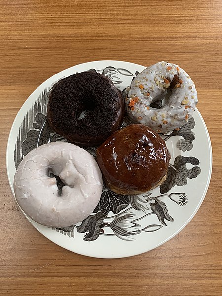 File:Doughnuts on a plate.jpg