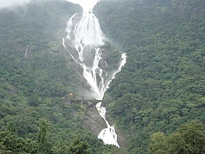 ദൂധ്സാഗർ വെള്ളച്ചാട്ടം