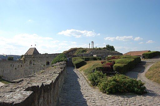Egri vár - Gergely-bástya és a Hippolyt-kapu - panoramio