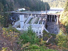 Elwha Dam with Lake Aldwell behind. The power house can be seen in the center.