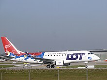 Embraer 170 der LOT (mit Sonderbemalung)