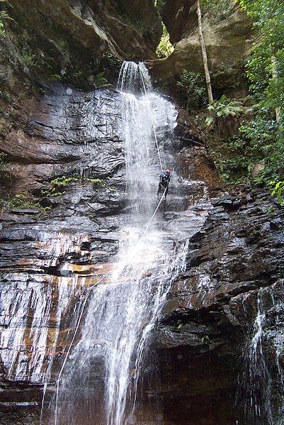 File:Empress Falls, Valley Of The Waters, Blue Mountains.jpg