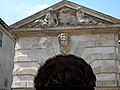 Миниатюра для Файл:Entrance Palazzo Salvi Vicenza 22 (8187009677).jpg