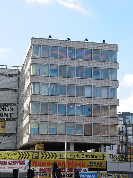 File:Face at Kings Point - geograph.org.uk - 2088853.jpg