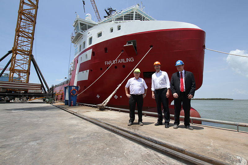 File:Far Starling (ship, 2013) in Vietnam.jpg