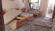 Fem personer ble skadet i luftangrepet i januar 2016 i sentrum i Sanaa - Jemen - og Human Rights Watch sier at bomben ikke eksploderte - noe som forhindret en større tragedie.jpg