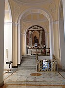 Navata laterale di destra e altare di San Giuseppe