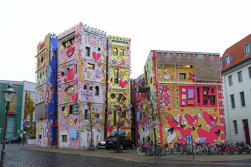 File:Happy RIZZI House - Braunschweig, Germany - DSC04537.JPG