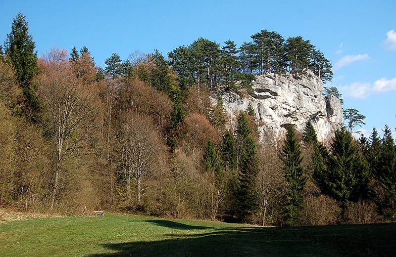 File:Hausstein, Muggendorf.jpg