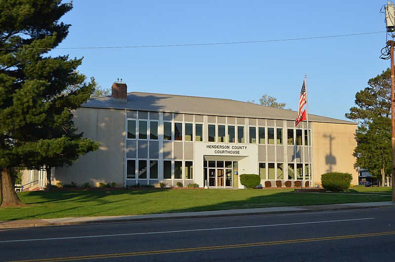 File:Henderson County Courthouse, Lexington.jpg