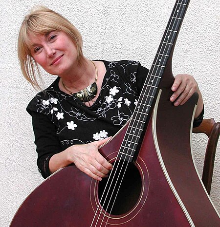 Hilary James With Mandobass.jpg