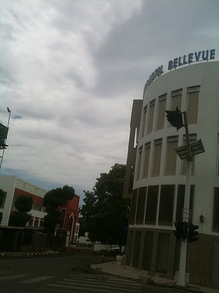 File:Hotel Bellevue - panoramio.jpg