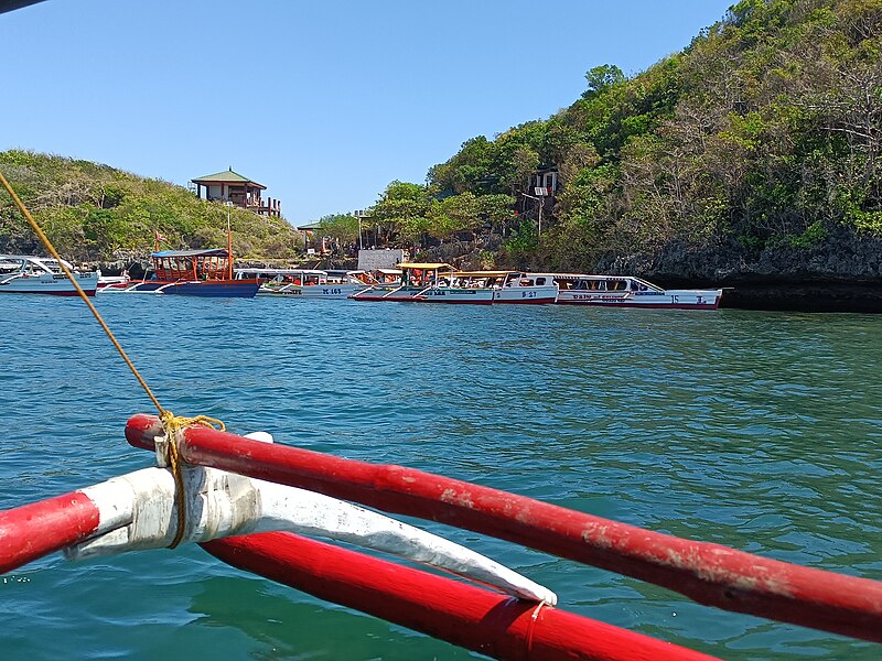 File:Hundred Islands, Alaminos, Pangasinan - 16.jpg