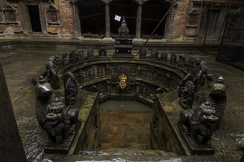 File:Inside The Patan Durbar Square Lalitpur-IMG 4597.jpg