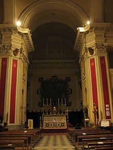 The interior of the basilica in December 2008. Interno San Barnaba 2000.JPG