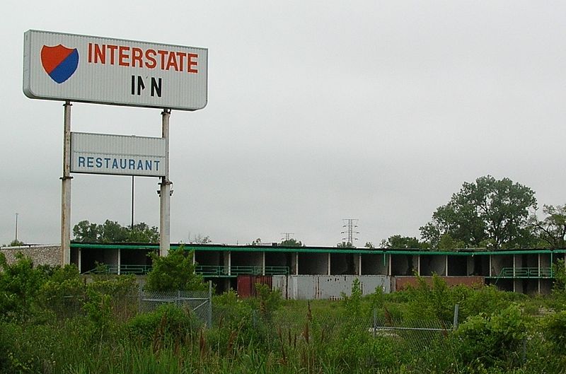 File:Interstate Inn.jpg