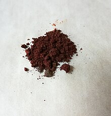 Iron(II) acetylacetonate.jpg