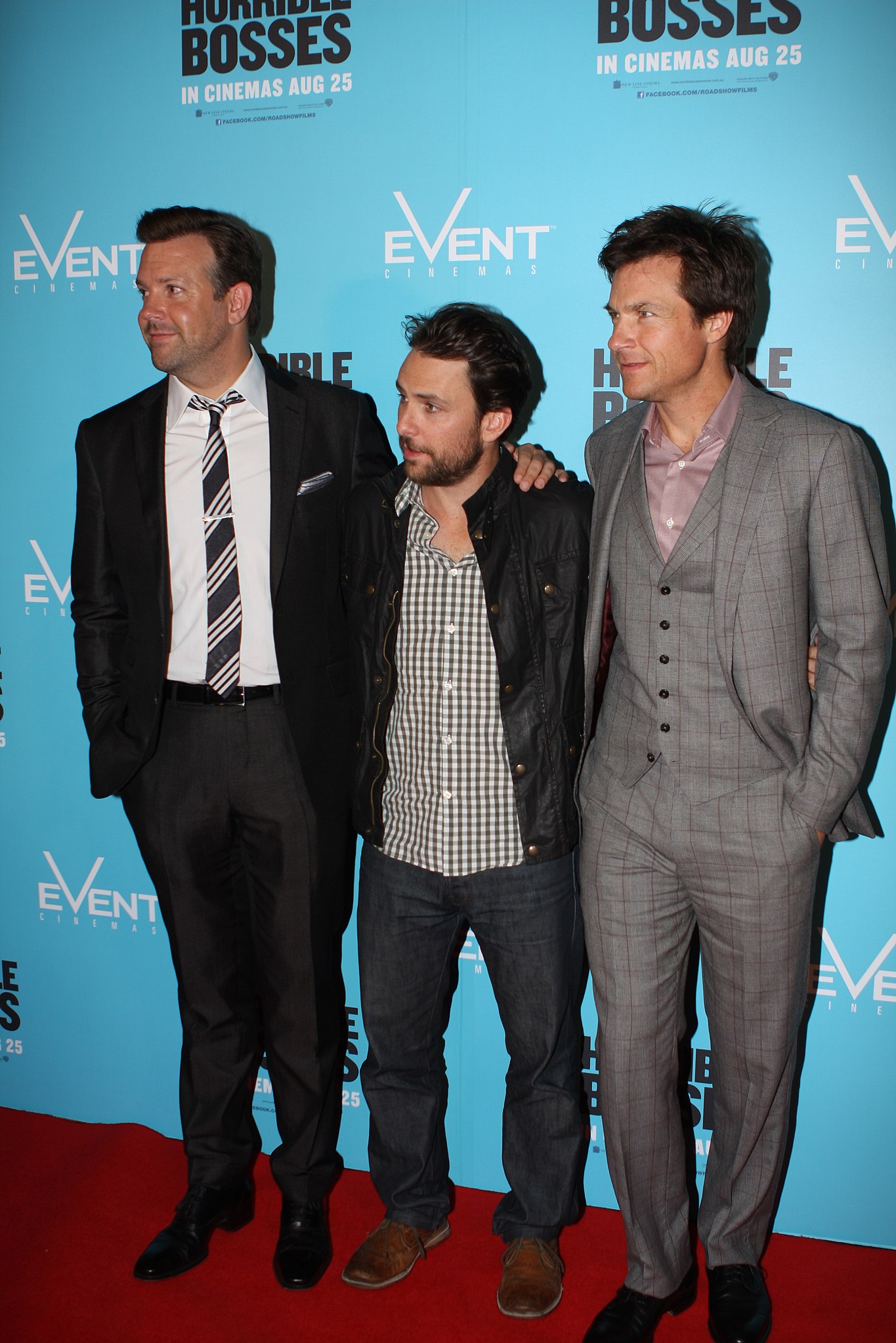 File:Jason Sudeikis Charlie Day Jason Bateman (6048966829).jpg