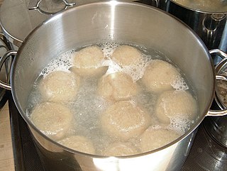 Kartoffelklöße oder Kartoffe