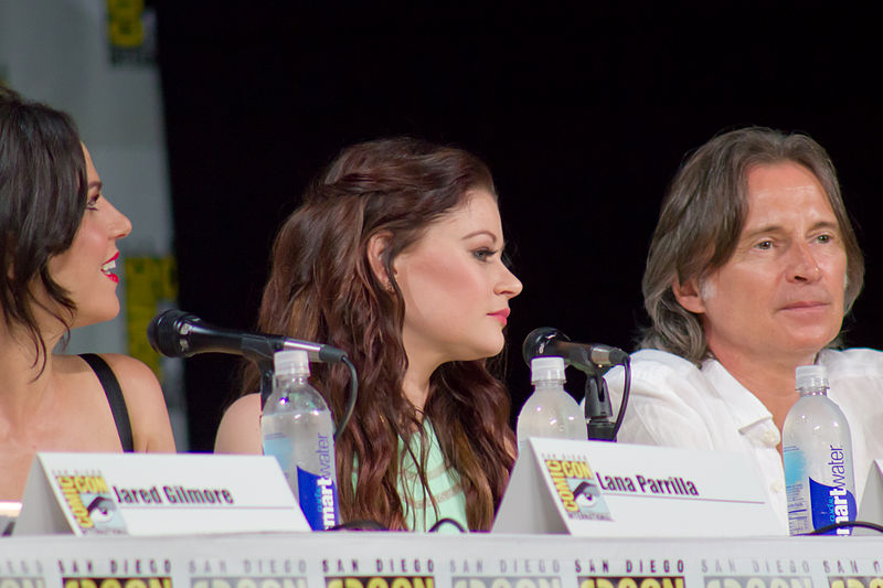 File:Lana Parrilla, Emilie de Ravin & Robert Carlyle (14775531137).jpg