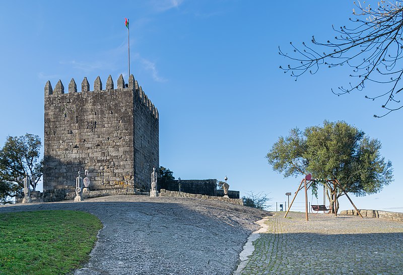 File:Lanhoso Castle 07.jpg