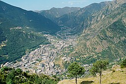 Andorra la Vella, sett från bergen