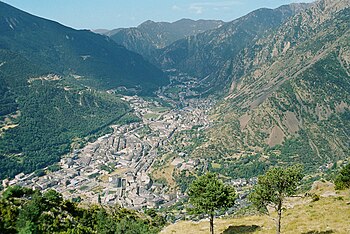 Andorra La Vella: Geografija, Stawizny, Wobydlerstwo